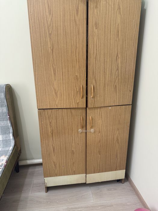 Кровать со спинкой и шкаф. Самовывоз из Кибрая