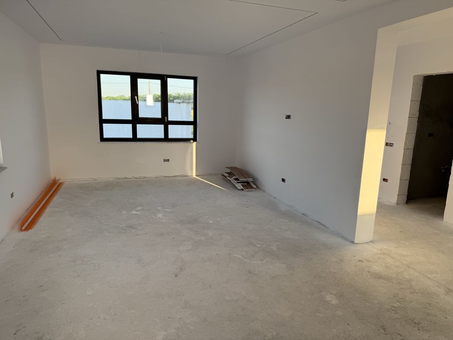 Vand casa zona ionumi