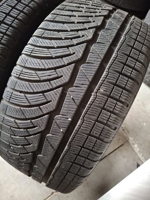 2 Anvelope de iarnă  245 35 r19 Michelin