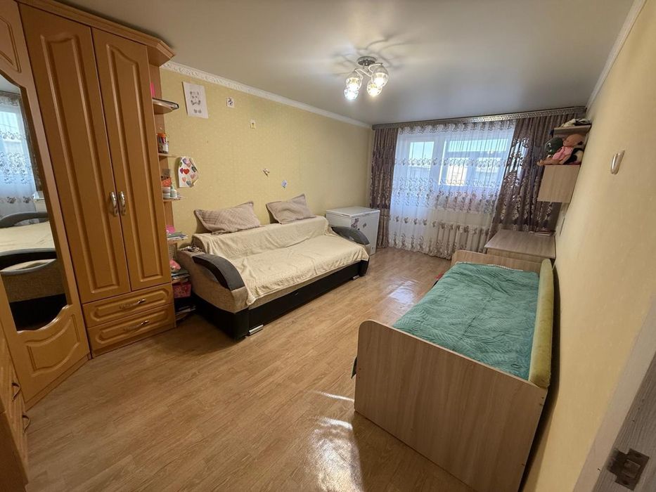 3-х комнатная в 11 мкр.