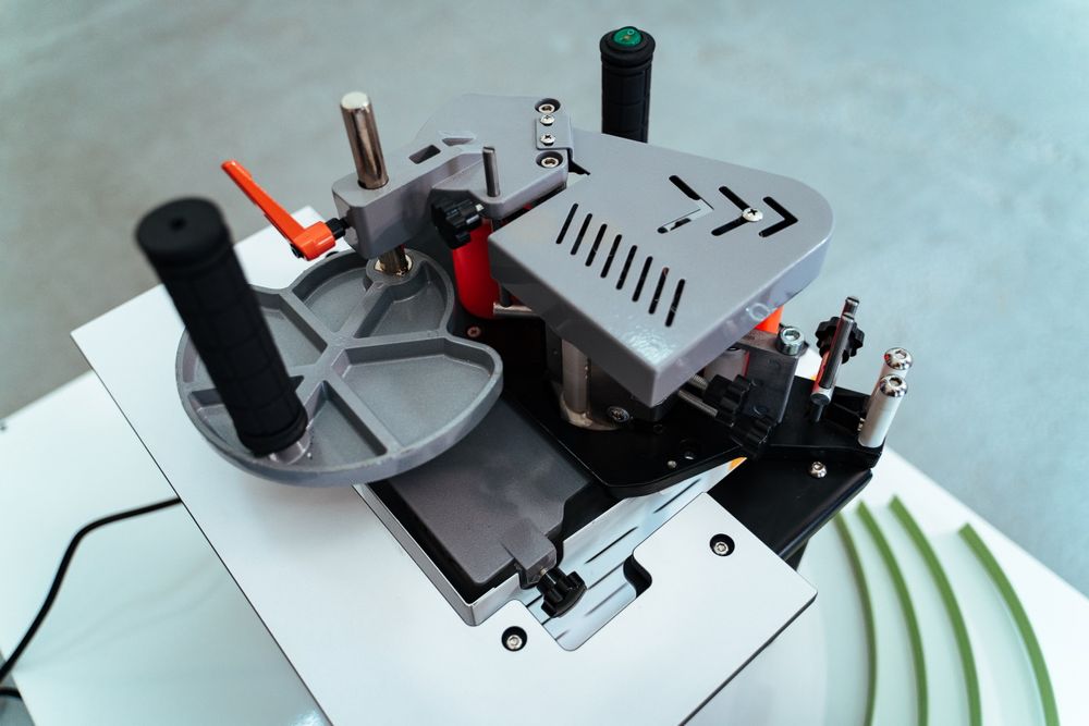 Кромкооблицовочный станок DELTAMACHINERY DM-100