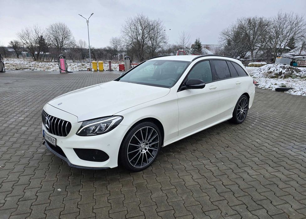 Mercedes C-Klass C220d AMG Pachet Interior-Exterior Led Navi Camera