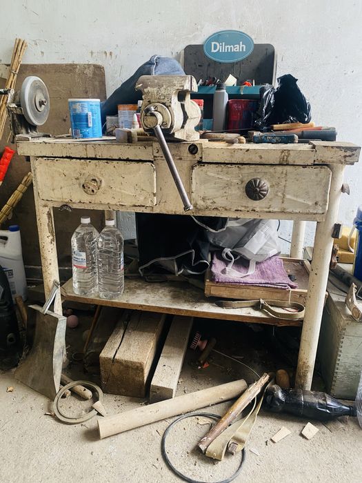 Продается заводоской стол металлический