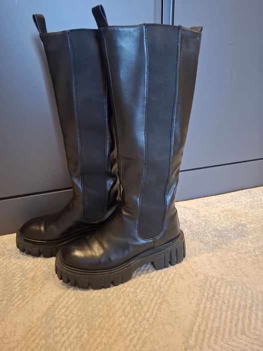 Продам обувь по 7000 размер 37