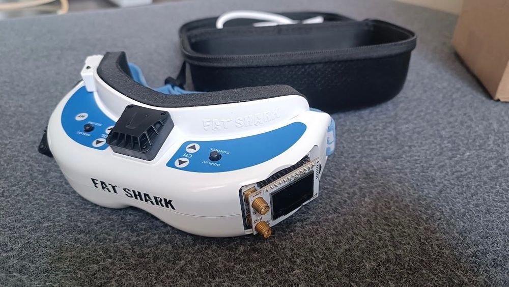 FPV очила Fatshark Dominator v3 дрон