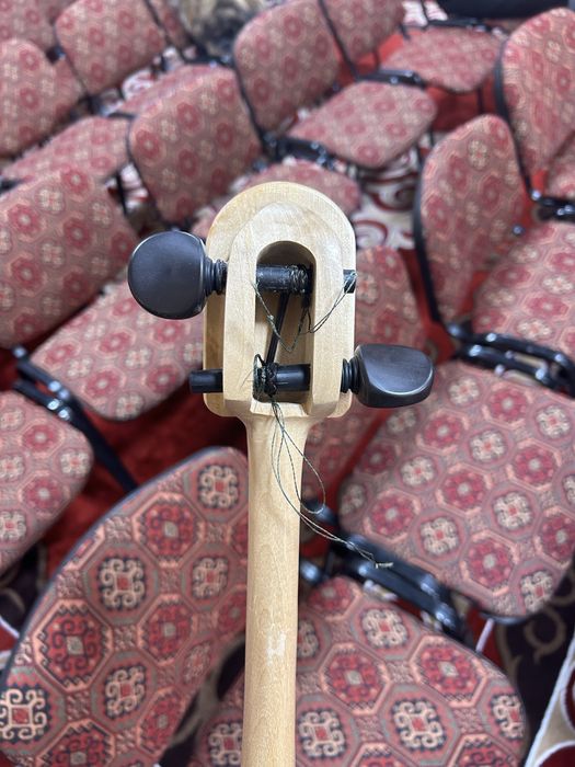 Кобыз сатылады.