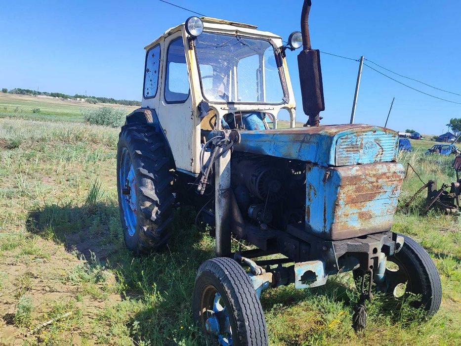 Продам трактор Т -40  в комплекте, на ходу