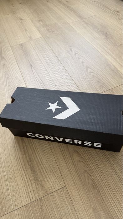 Продавам чисто нови кецове Converse All Star