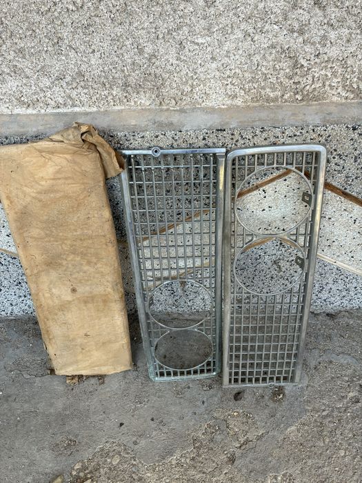 Предна решетка за Лада,палец и дистрибуторна капачка за Лада