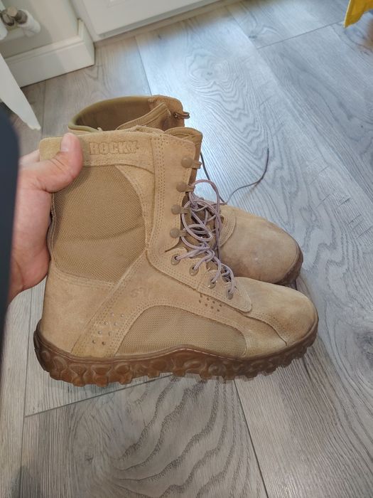 Bocanci militari Rocky