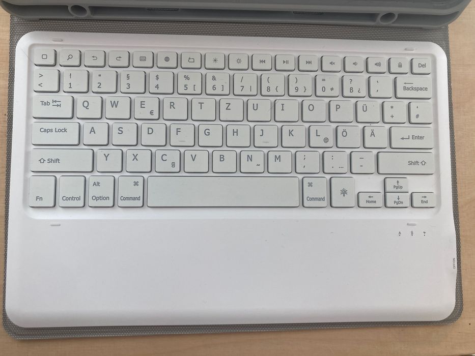 Кейс за iPad Pro 2020 12.9” + клавиатура
