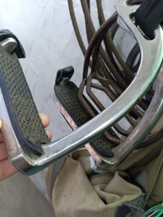 Узенги ,Стремя для Седла