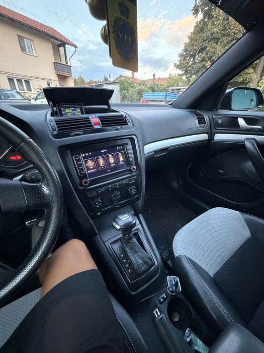 SKODA OCTAVIA 2 vrs 2.0 tdi dsg