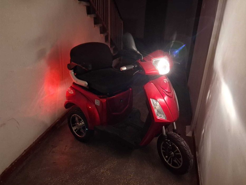 Vând tricicletă electrică Voltarom M4 – FĂRĂ permis