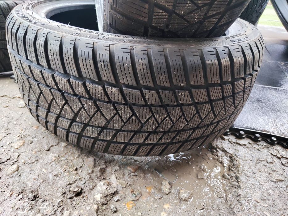 2 бр зимни гуми 225/40/18