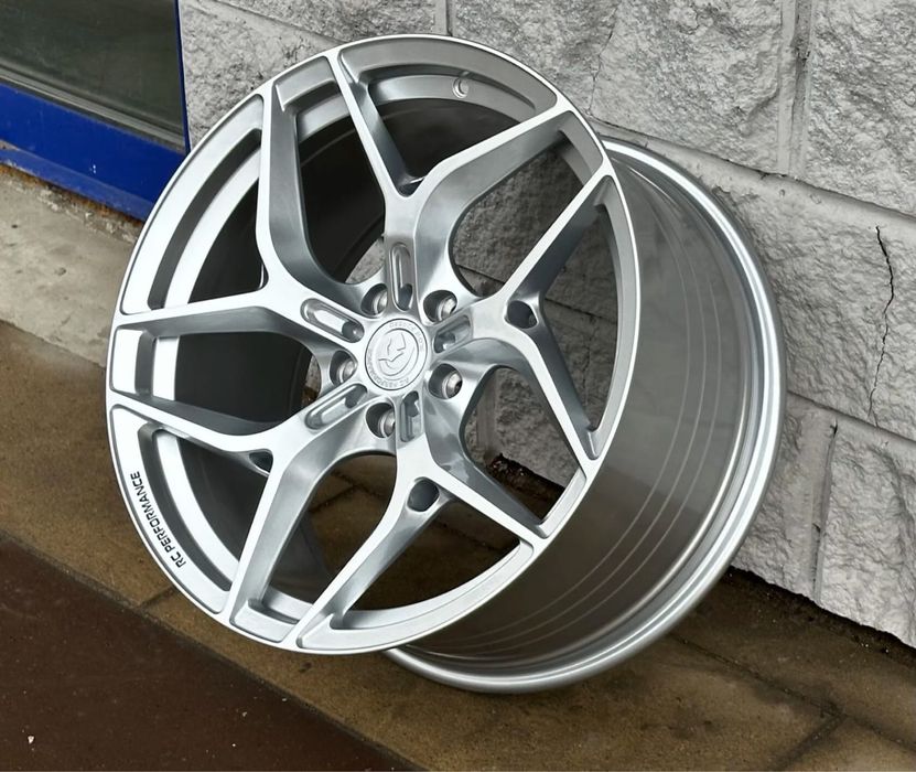 Литые диски.