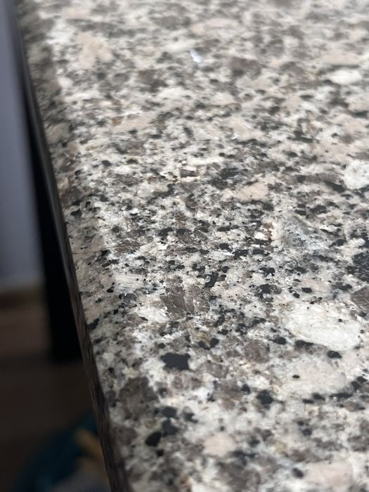 Продам столешницу натуральный гранит