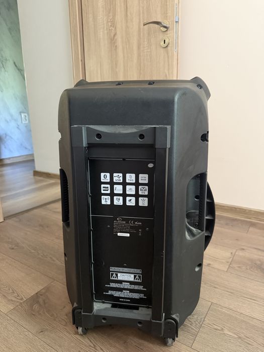 Продавам тонколона Elekom 1819.