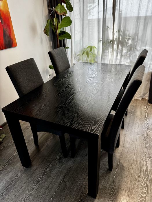 Masa din lemn masiv, neagra 170 x 90 x 78 cm cu scaune tapitate