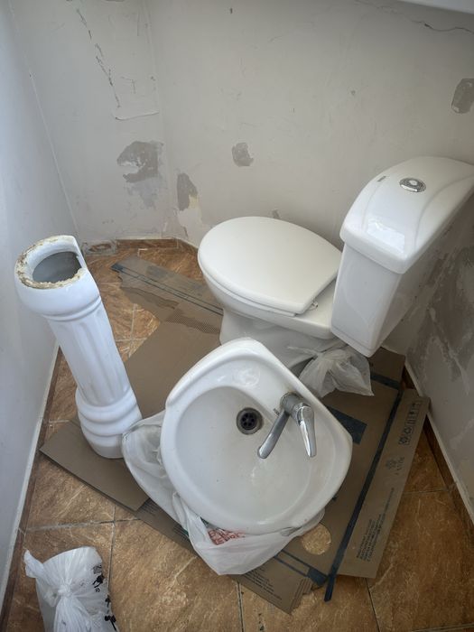 Продаю  раковину без унитаза