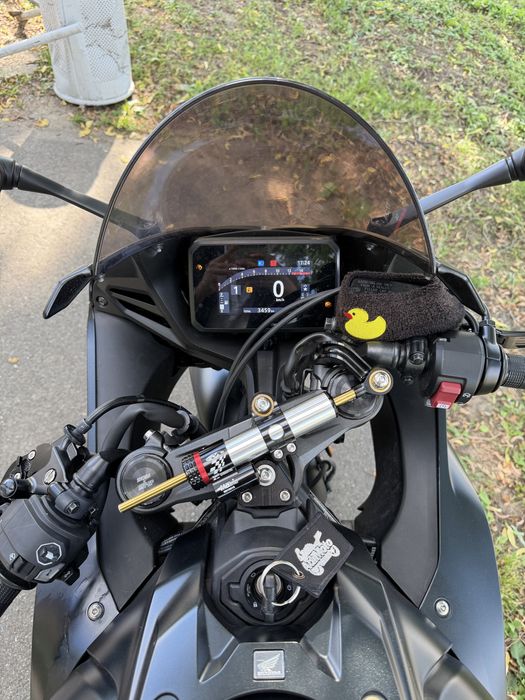 Honda CBR650R E-Clutch 2025 4800  km