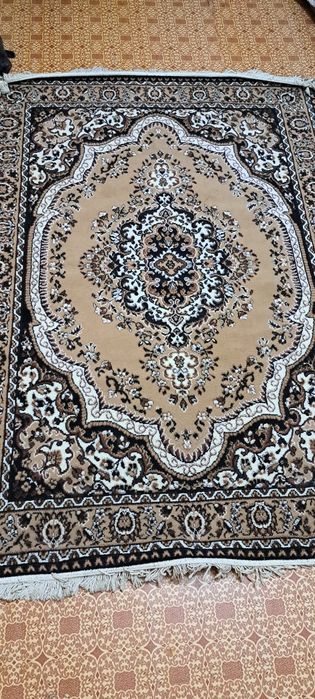 Продаю недорого ковры бу