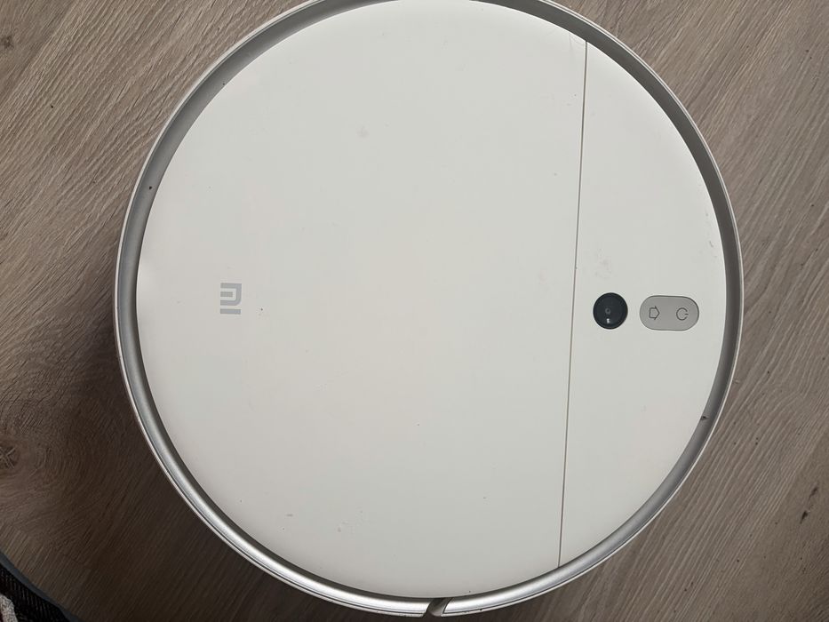 Продам робот-пылесос Xiaomi Mi Robot Vacuum-Mop 2