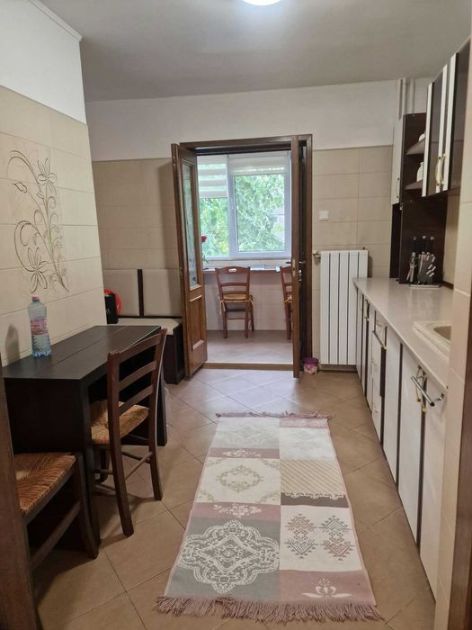 De Închiriat: 2 Camere Decomandat, Sector 4 Direct Proprietar