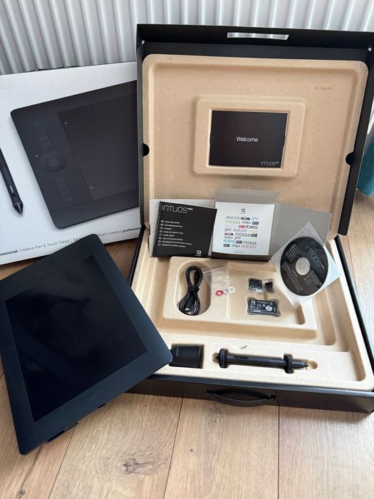 Tabletă grafică Wacom Intuos 5 PTK-650 Professional | Kit complet