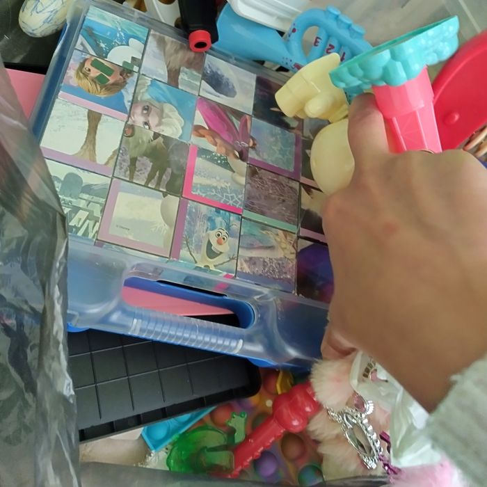 Количка,играчки,принадлежности,дрехи,органайзер,детска кухня,маса..