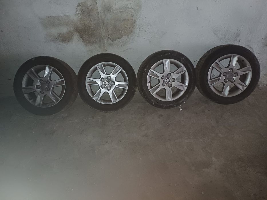 3 seturi jenti skoda