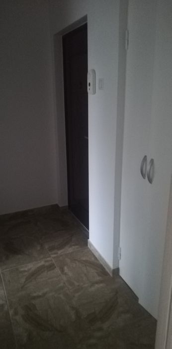 Închiriere apartament 2 camere  semidecomandat, nemobilat