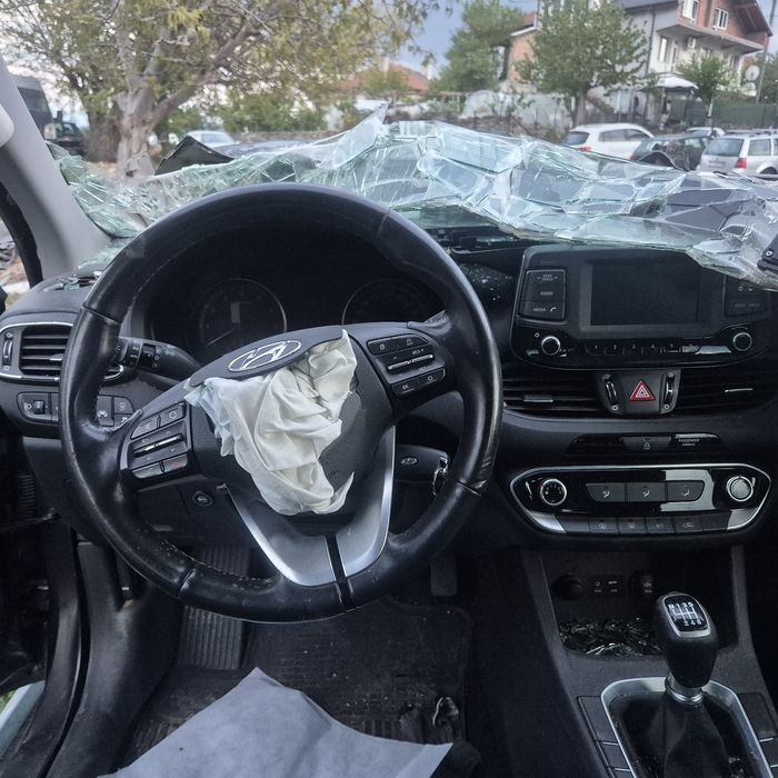 Hyundai i30 1.4 16v на части