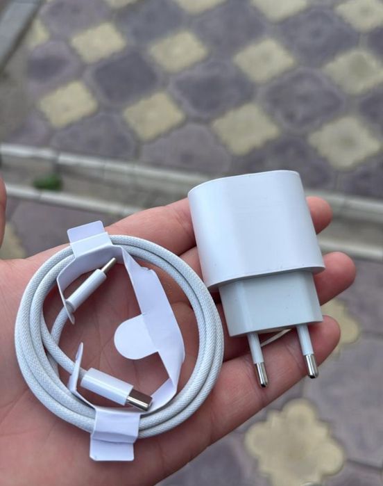 Продам зарядку таипси