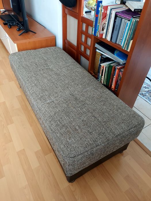 Продам диван Истикбаль