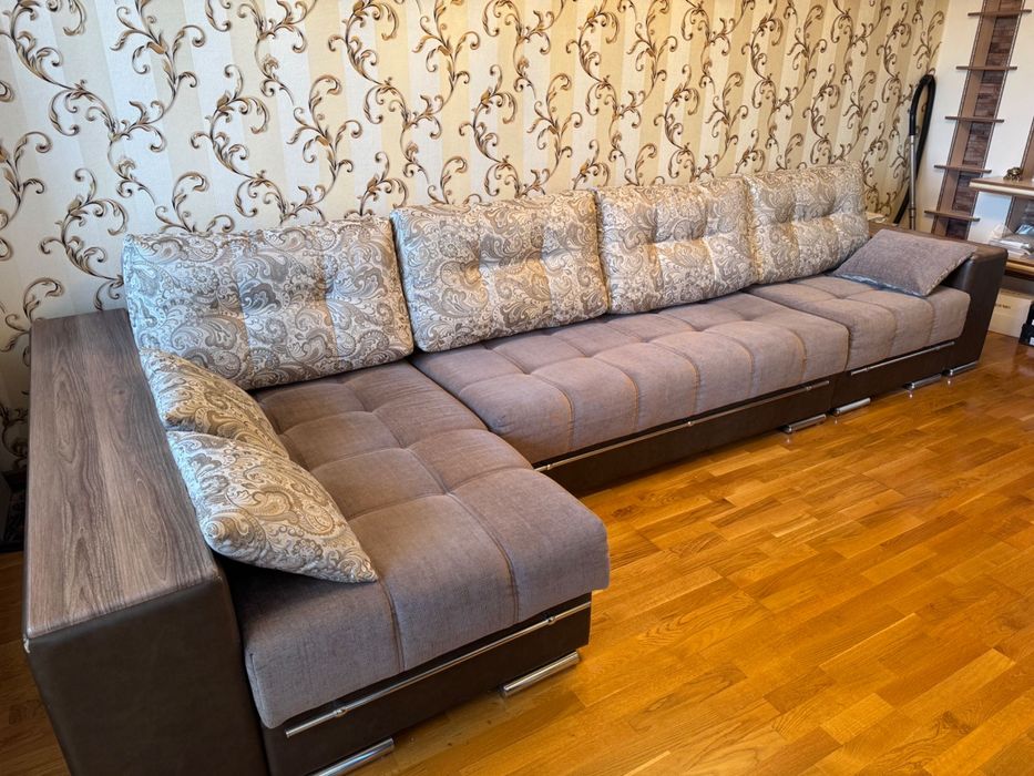 Диван угловой (большой)