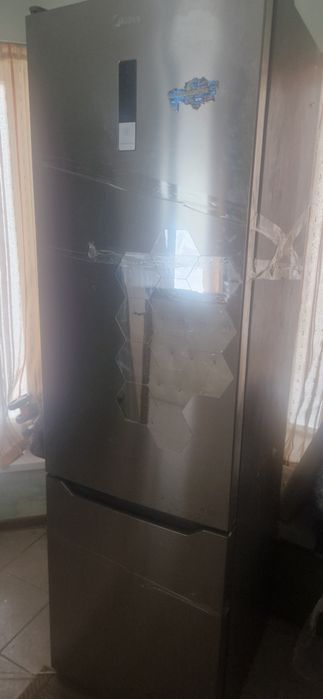 Холодильник рабочий !