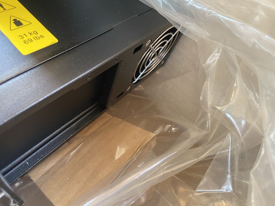 UPS IBM 2200VA новый