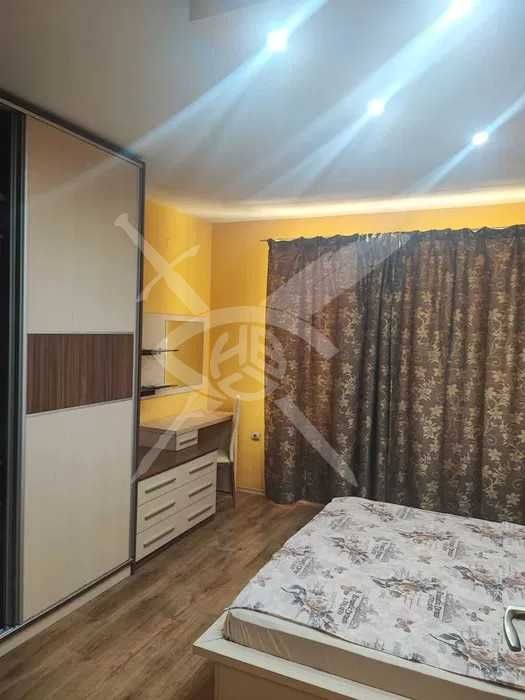 Продава се Тристаен апартамент в Стара Загора, Била - 124 кв.м за 1655 €/кв.м - Снимка #9