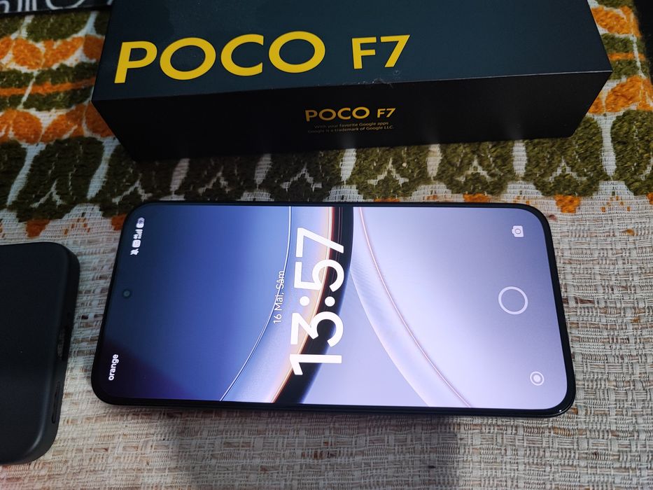 Poco f7 12/256gb