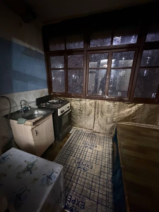 Киргили АТС олдида 4/3 этаж 2хона уй ижарага берилади