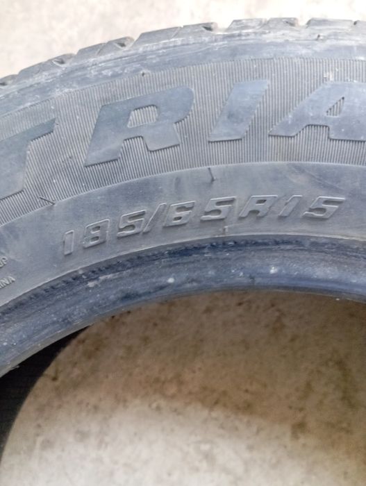 Продаеться шины и колпаки