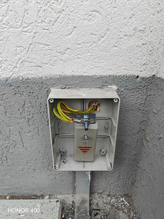 Execut instalatii electrice interioare si interventii in caz de urgenta