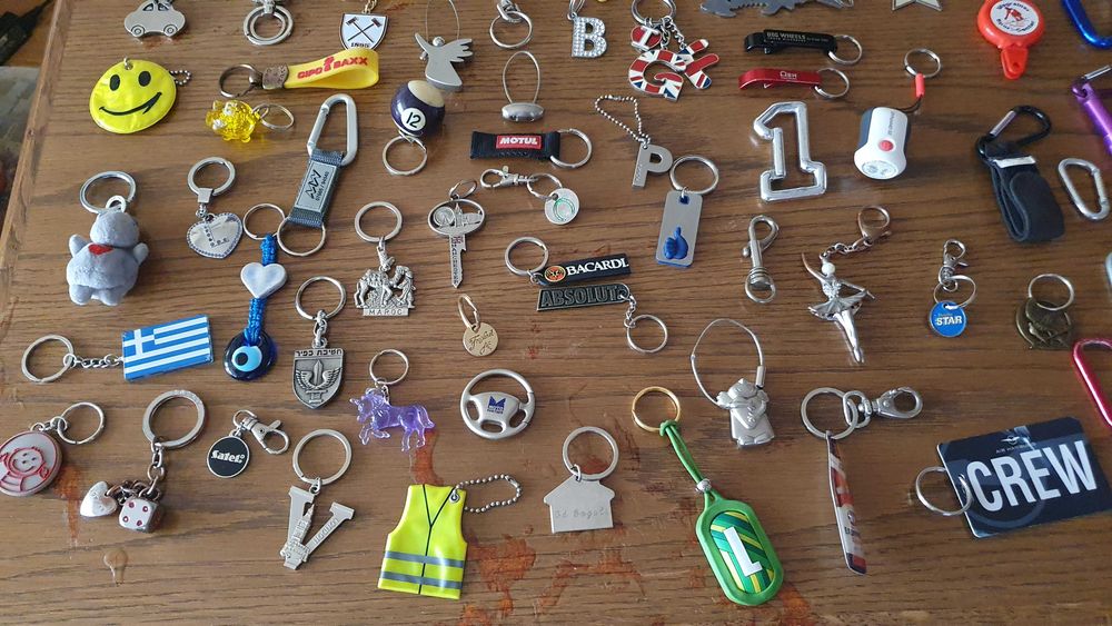 Колекция ключодържатели 336 + 71 връзки за ключове