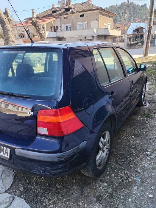 Голф 4 1.6 бензин 2000 г.