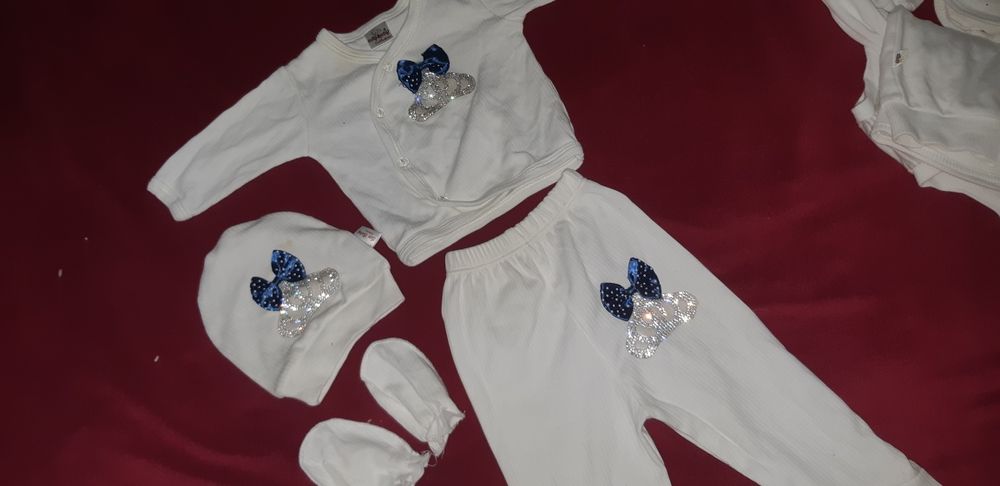 продаётся детские вещи