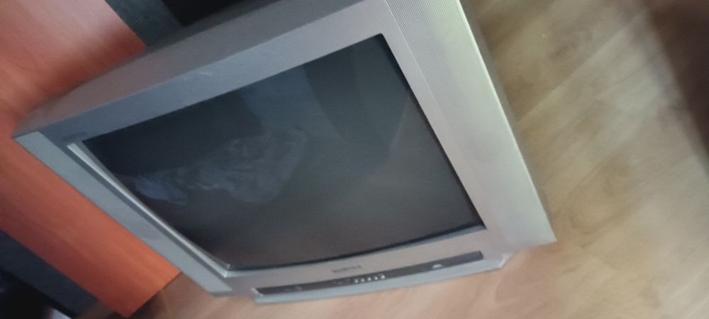Телевизор старый