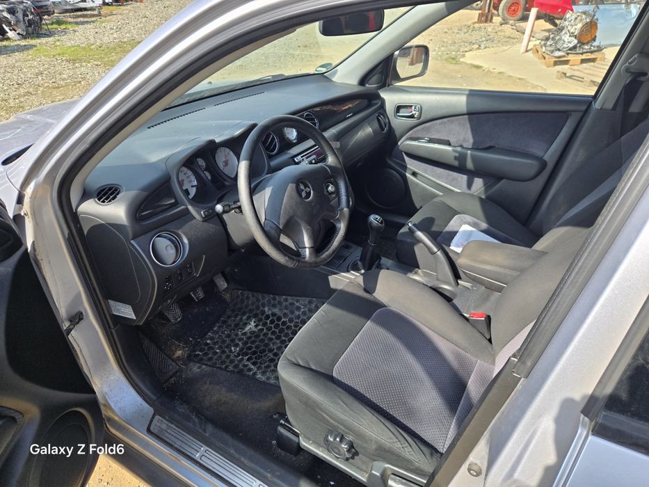 Мицубиши Аутлендър 2.0 бензин НА ЧАСТИ