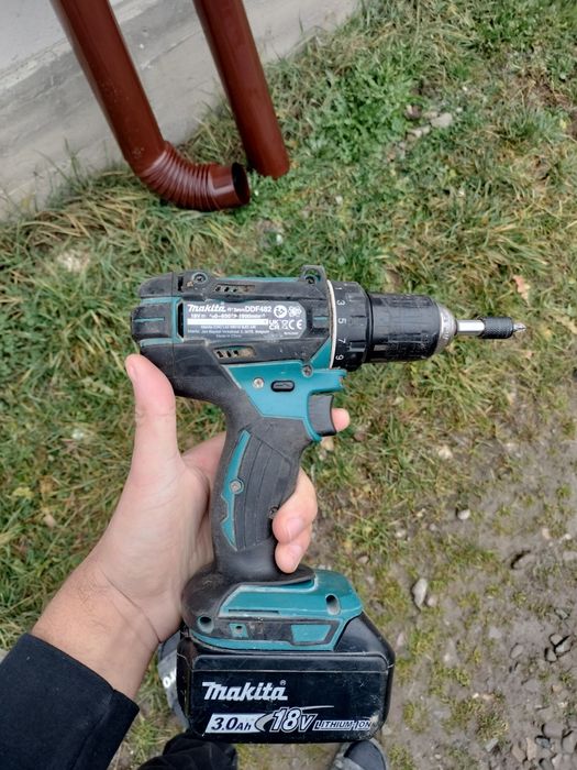 Vând autofiletanta Makita originală