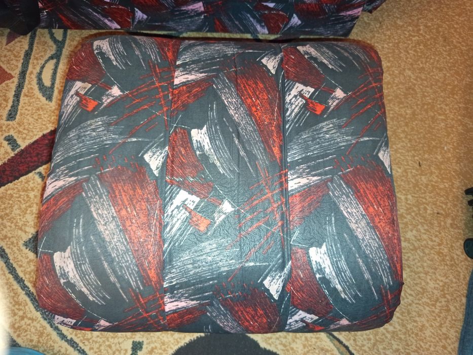 Холна гарнитура - разтегателен диван, два фотьойла и две таблетки